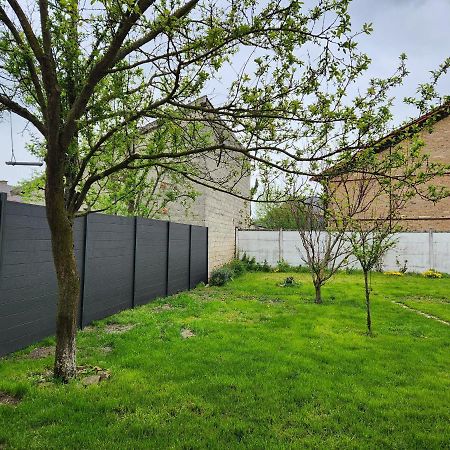 Studio, Pas De Collocation Possible Warmeriville Buitenkant foto
